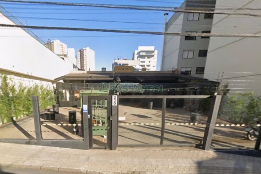 Loja com 230m², no bairro São Pelegrino em Caxias do Sul para Alugar