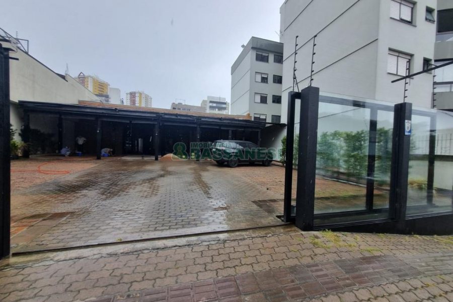 Loja com 230m², no bairro São Pelegrino em Caxias do Sul para Alugar