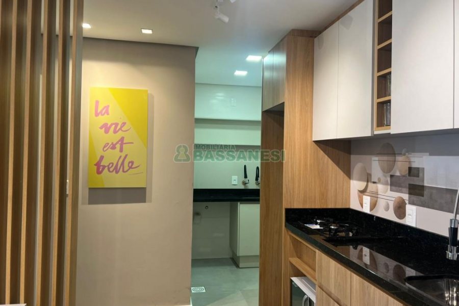 Apto Mobiliado com 48m², 1 dormitório, 1 vaga, no bairro Santa Catarina em Caxias do Sul para Alugar