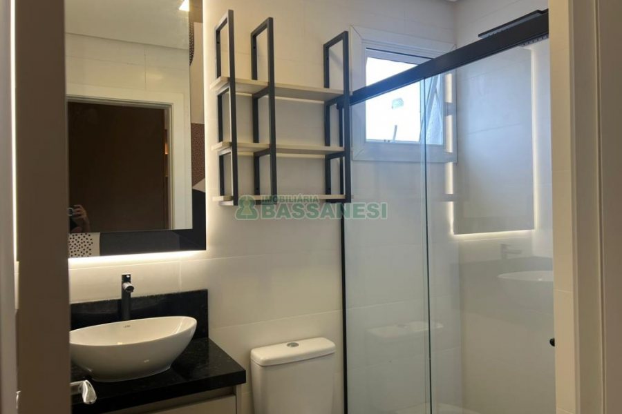 Apto Mobiliado com 48m², 1 dormitório, 1 vaga, no bairro Santa Catarina em Caxias do Sul para Alugar