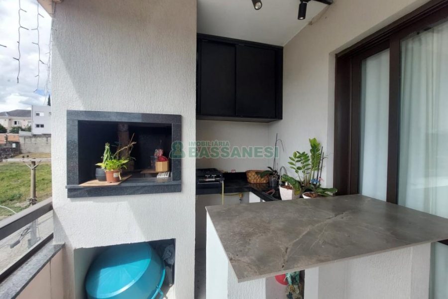 Apto Mobiliado com 185m², 3 dormitórios, 2 vagas, no bairro Vinhedos em Caxias do Sul para Alugar