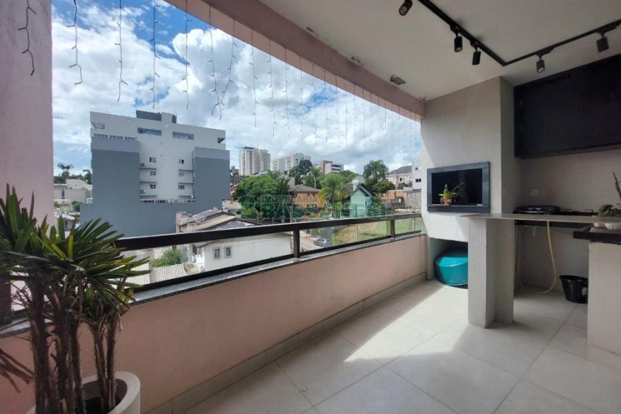 Apto Mobiliado com 185m², 3 dormitórios, 2 vagas, no bairro Vinhedos em Caxias do Sul para Alugar