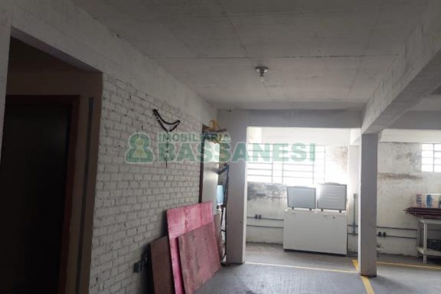 Apto Mobiliado com 185m², 3 dormitórios, 2 vagas, no bairro Vinhedos em Caxias do Sul para Alugar