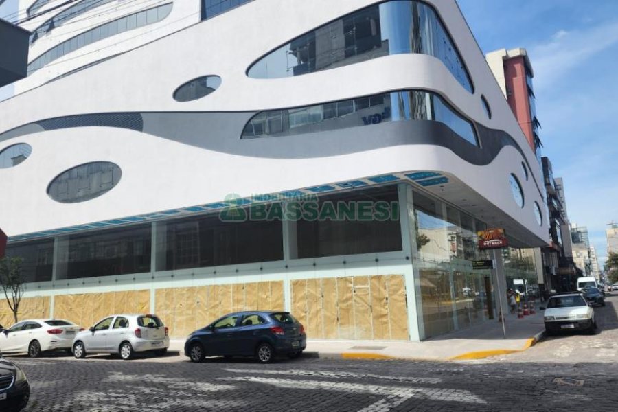 Kitinete com 40m², 1 dormitório, no bairro São Pelegrino em Caxias do Sul para Comprar