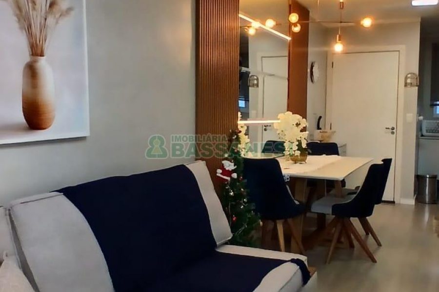 Apartamento com 55m², 2 dormitórios, 1 vaga, no bairro Vinhedos em Caxias do Sul para Comprar