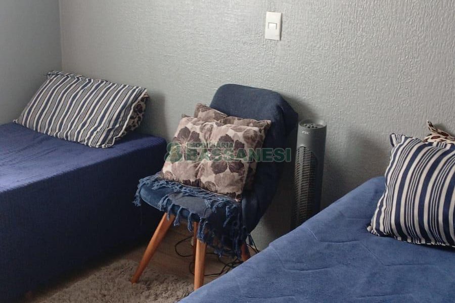 Apartamento com 55m², 2 dormitórios, 1 vaga, no bairro Vinhedos em Caxias do Sul para Comprar