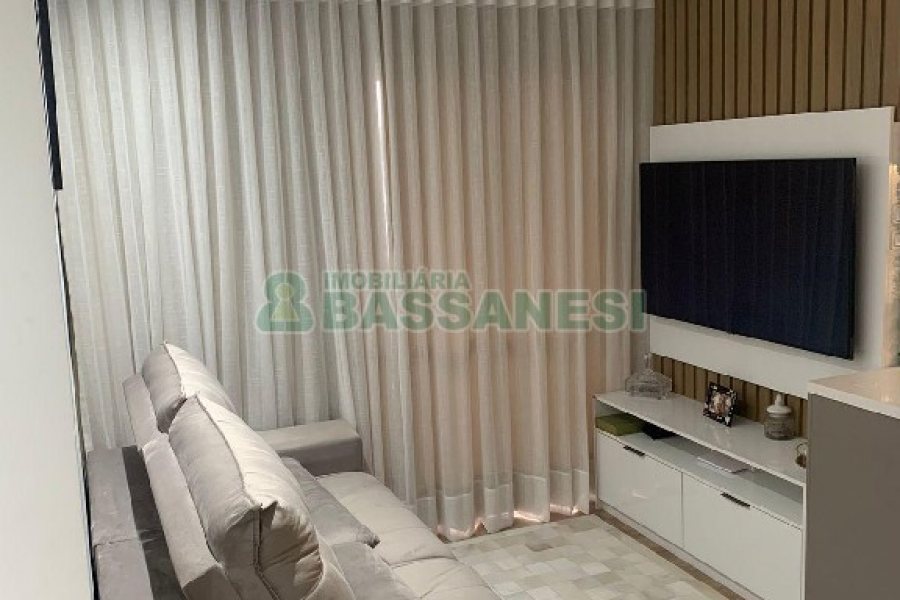 Apartamento com 54m², 2 dormitórios, 1 vaga, no bairro Desvio Rizzo em Caxias do Sul para Alugar