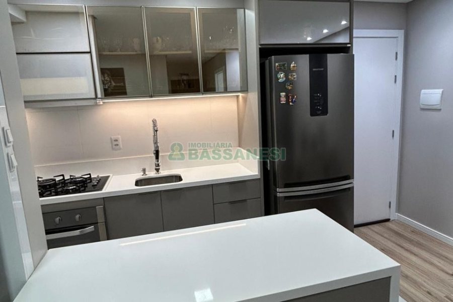 Apartamento com 54m², 2 dormitórios, 1 vaga, no bairro Desvio Rizzo em Caxias do Sul para Alugar