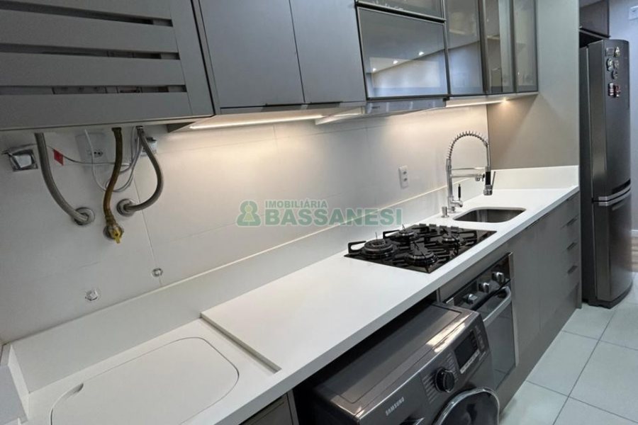 Apartamento com 54m², 2 dormitórios, 1 vaga, no bairro Desvio Rizzo em Caxias do Sul para Alugar