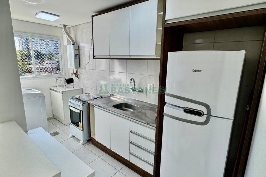 Apto Mobiliado com 45m², 1 dormitório, 1 vaga, no bairro Lourdes em Caxias do Sul para Alugar