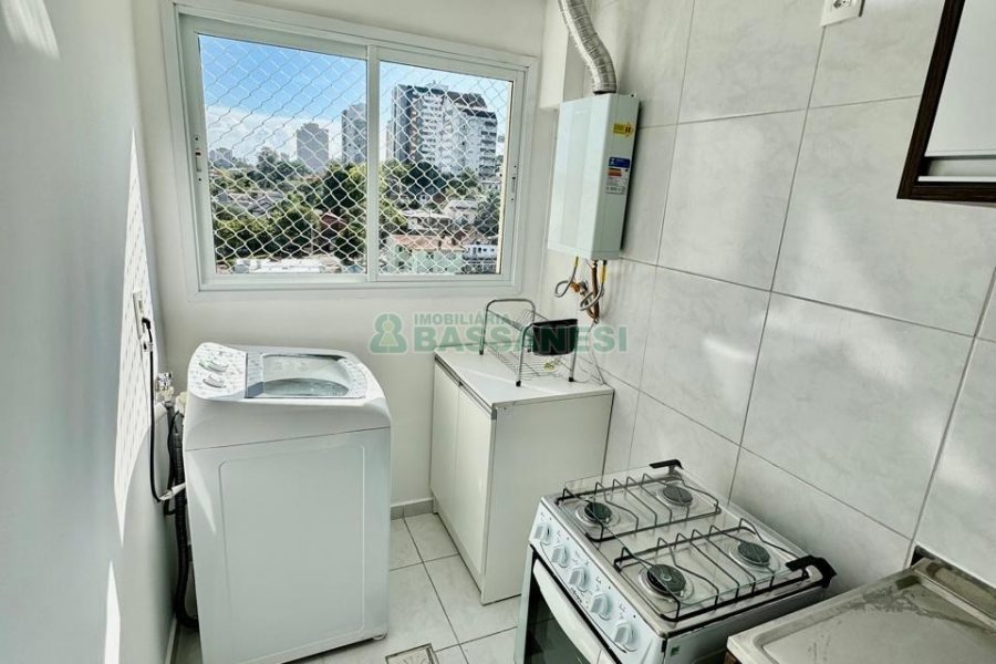 Apto Mobiliado com 45m², 1 dormitório, 1 vaga, no bairro Lourdes em Caxias do Sul para Alugar