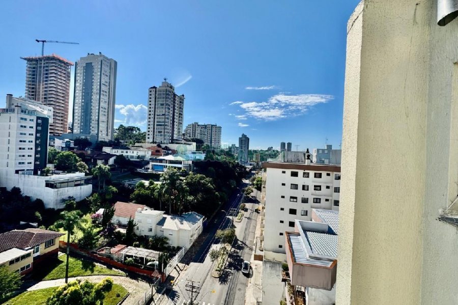 Apto Mobiliado com 45m², 1 dormitório, 1 vaga, no bairro Lourdes em Caxias do Sul para Alugar