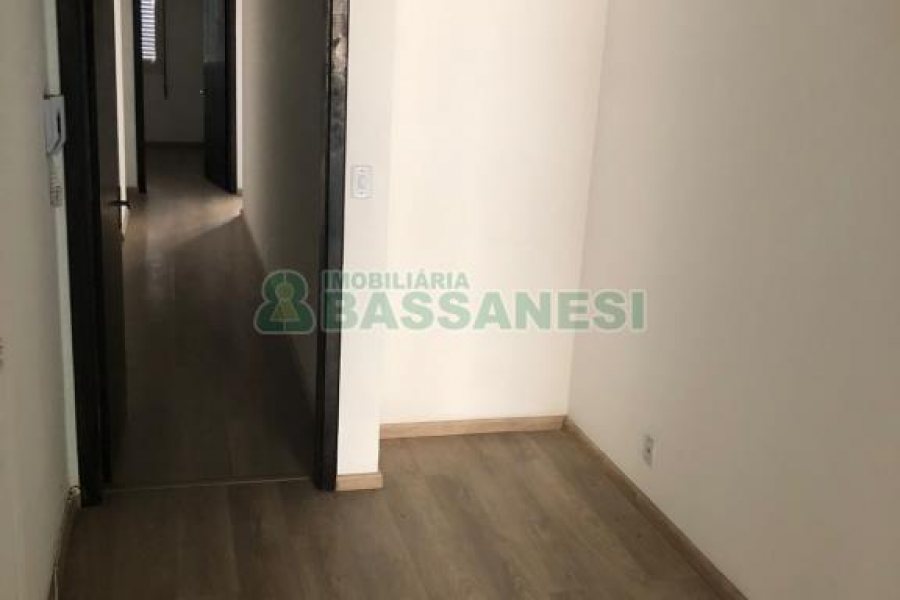 Apartamento com 170m², 3 dormitórios, 2 vagas, no bairro Centro em Caxias do Sul para Comprar