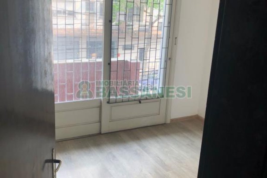 Apartamento com 170m², 3 dormitórios, 2 vagas, no bairro Centro em Caxias do Sul para Comprar