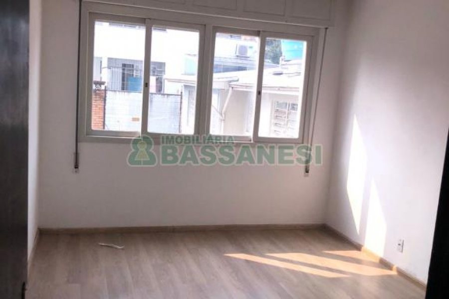 Apartamento com 170m², 3 dormitórios, 2 vagas, no bairro Centro em Caxias do Sul para Comprar
