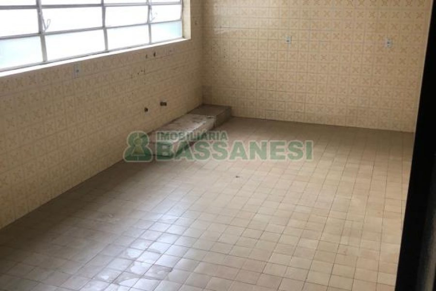 Apartamento com 170m², 3 dormitórios, 2 vagas, no bairro Centro em Caxias do Sul para Comprar