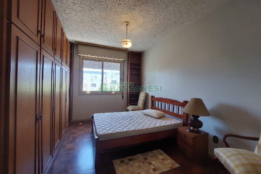 Apto Mobiliado com 120m², 3 dormitórios, 1 vaga, no bairro Cinqüentenário em Caxias do Sul para Alugar