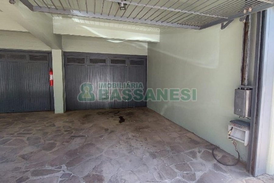 Apto Mobiliado com 120m², 3 dormitórios, 1 vaga, no bairro Cinqüentenário em Caxias do Sul para Alugar