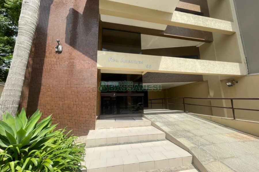 Apartamento com 183m², 3 dormitórios, 2 vagas, no bairro Madureira em Caxias do Sul para Comprar