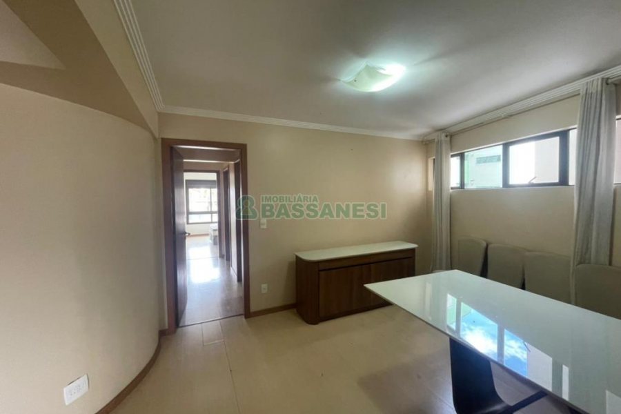 Apartamento com 183m², 3 dormitórios, 2 vagas, no bairro Madureira em Caxias do Sul para Comprar