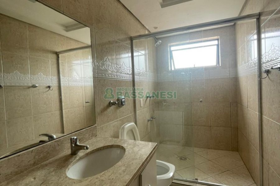 Apartamento com 183m², 3 dormitórios, 2 vagas, no bairro Madureira em Caxias do Sul para Comprar