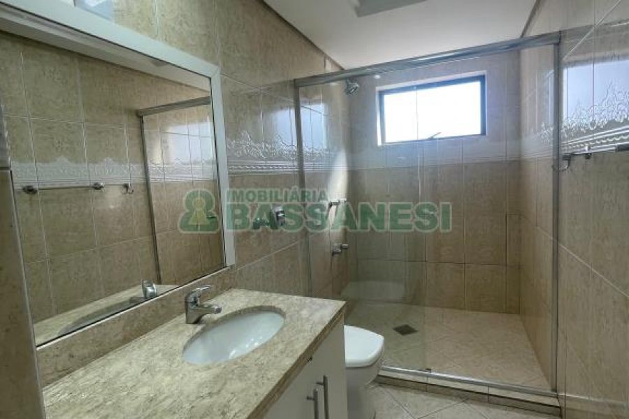 Apartamento com 183m², 3 dormitórios, 2 vagas, no bairro Madureira em Caxias do Sul para Comprar