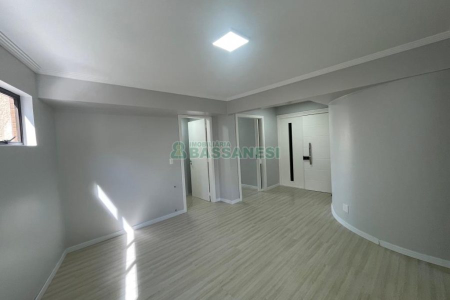 Apartamento com 183m², 3 dormitórios, 2 vagas, no bairro Madureira em Caxias do Sul para Comprar