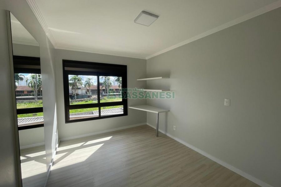 Apartamento com 183m², 3 dormitórios, 2 vagas, no bairro Madureira em Caxias do Sul para Comprar