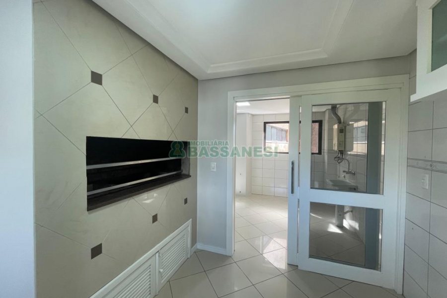 Apartamento com 183m², 3 dormitórios, 2 vagas, no bairro Madureira em Caxias do Sul para Comprar