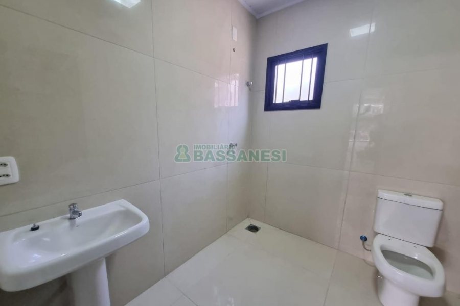 Pavilhão com 200m², no bairro Esplanada em Caxias do Sul para Alugar