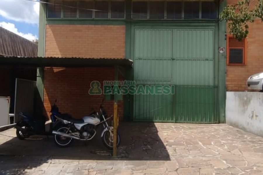 Pavilhão com 200m², no bairro De Lazzer em Caxias do Sul para Comprar