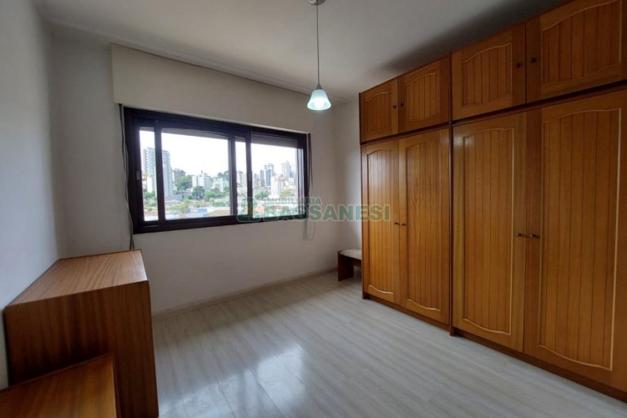 Apartamento com 70m², 3 dormitórios, 1 vaga, no bairro Pio X em Caxias do Sul para Alugar