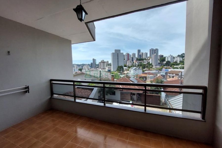 Apartamento com 70m², 3 dormitórios, 1 vaga, no bairro Pio X em Caxias do Sul para Alugar