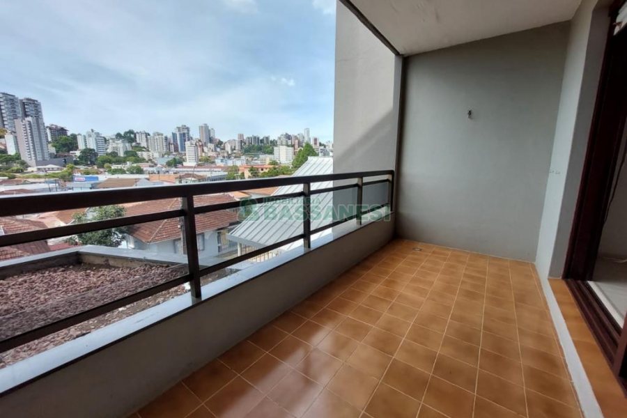 Apartamento com 70m², 3 dormitórios, 1 vaga, no bairro Pio X em Caxias do Sul para Alugar