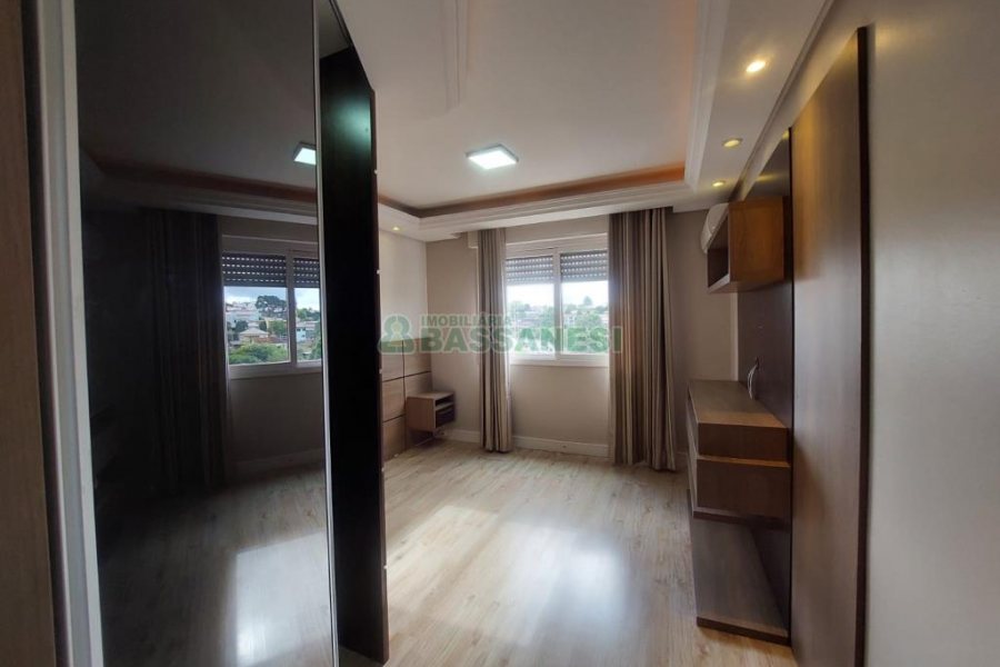 Apartamento com 210m², 3 dormitórios, 2 vagas, no bairro Pio X em Caxias do Sul para Alugar