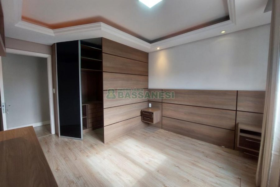 Apartamento com 210m², 3 dormitórios, 2 vagas, no bairro Pio X em Caxias do Sul para Alugar