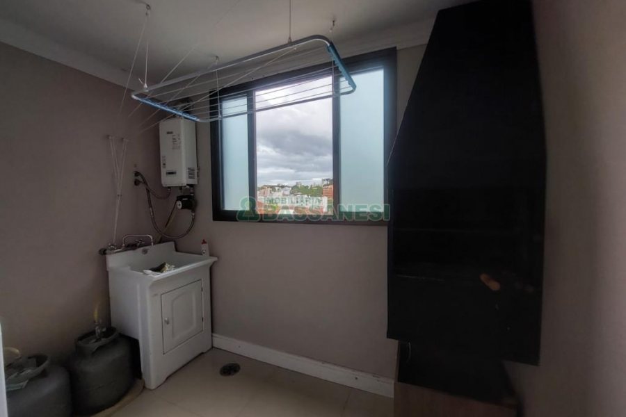 Apartamento com 210m², 3 dormitórios, 2 vagas, no bairro Pio X em Caxias do Sul para Alugar