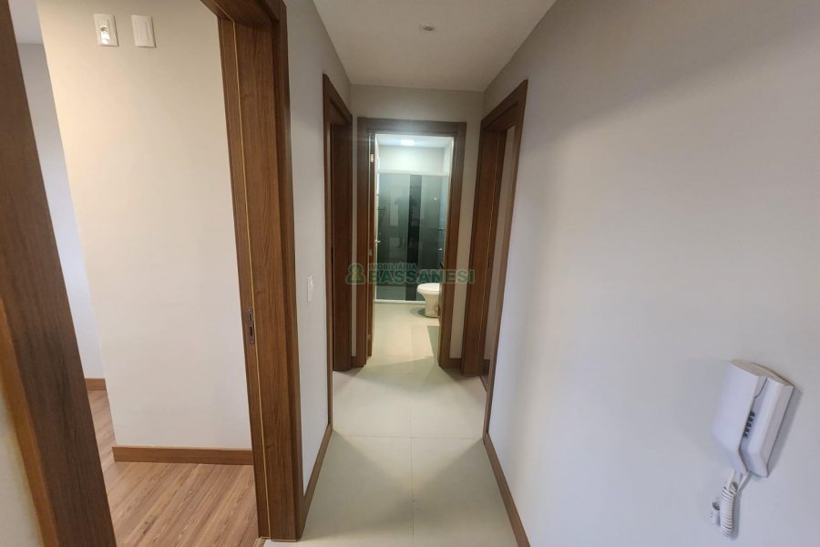 Apartamento com 70m², 3 dormitórios, 2 vagas, no bairro Santa Catarina em Caxias do Sul para Alugar