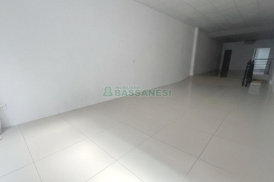 Loja com 120m², no bairro Centro em Caxias do Sul para Alugar