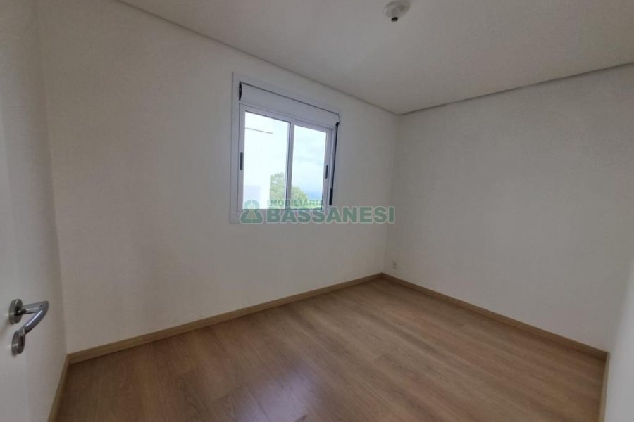 Apartamento com 65m², 2 dormitórios, 2 vagas, no bairro Cidade Nova em Caxias do Sul para Alugar