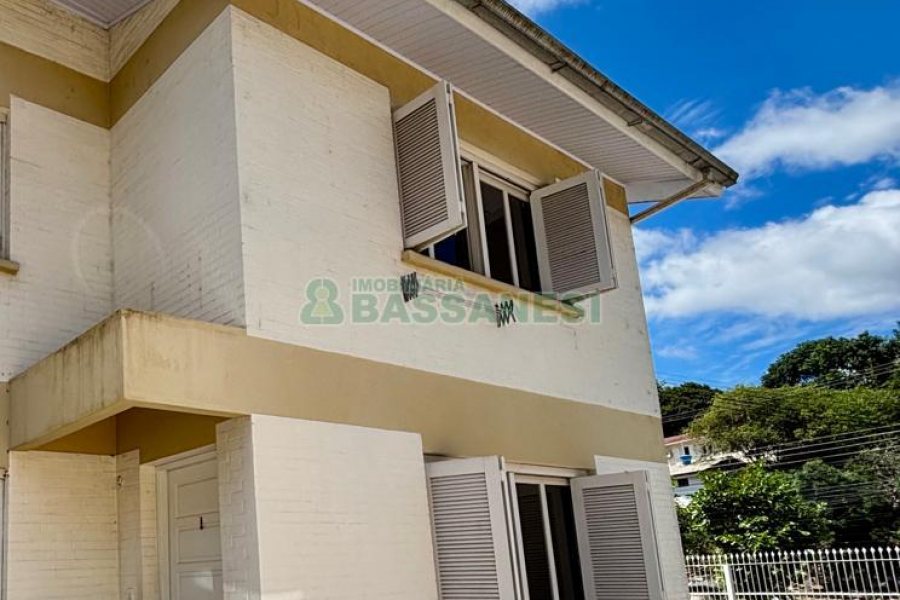 Sobrado com 127m², 3 dormitórios, 1 vaga, no bairro Santa Catarina em Caxias do Sul para Comprar