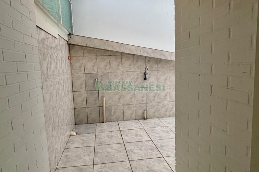 Sobrado com 127m², 3 dormitórios, 1 vaga, no bairro Santa Catarina em Caxias do Sul para Comprar