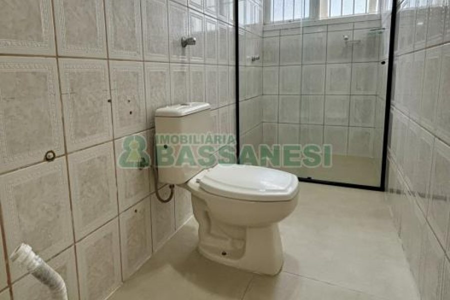 Sobrado com 127m², 3 dormitórios, 1 vaga, no bairro Santa Catarina em Caxias do Sul para Comprar