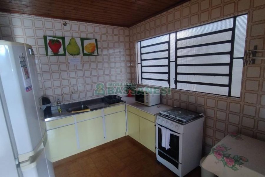 Casa com 224m², 3 dormitórios, 1 vaga, no bairro Cristo Redentor em Caxias do Sul para Comprar