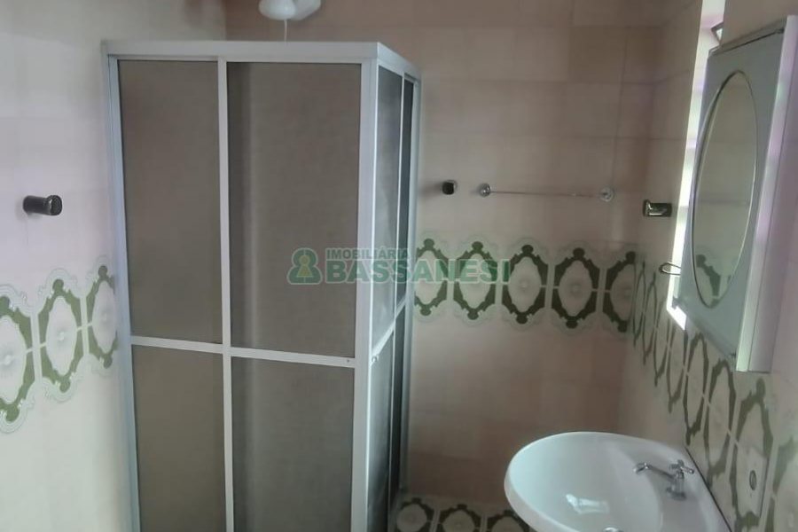 Casa com 224m², 3 dormitórios, 1 vaga, no bairro Cristo Redentor em Caxias do Sul para Comprar