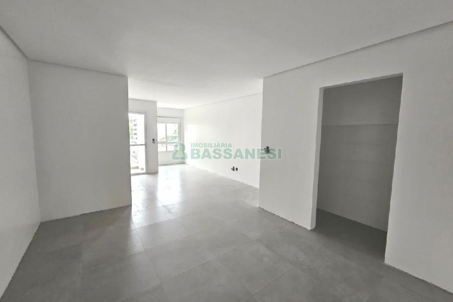 Apartamento com 42m², 1 dormitório, 1 vaga, no bairro Lourdes em Caxias do Sul para Alugar