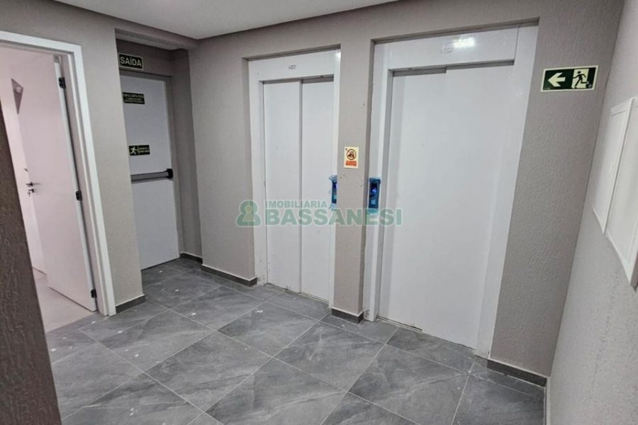 Apartamento com 42m², 1 dormitório, 1 vaga, no bairro Lourdes em Caxias do Sul para Alugar