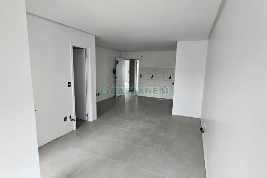 Apartamento com 42m², 1 dormitório, 1 vaga, no bairro Lourdes em Caxias do Sul para Alugar