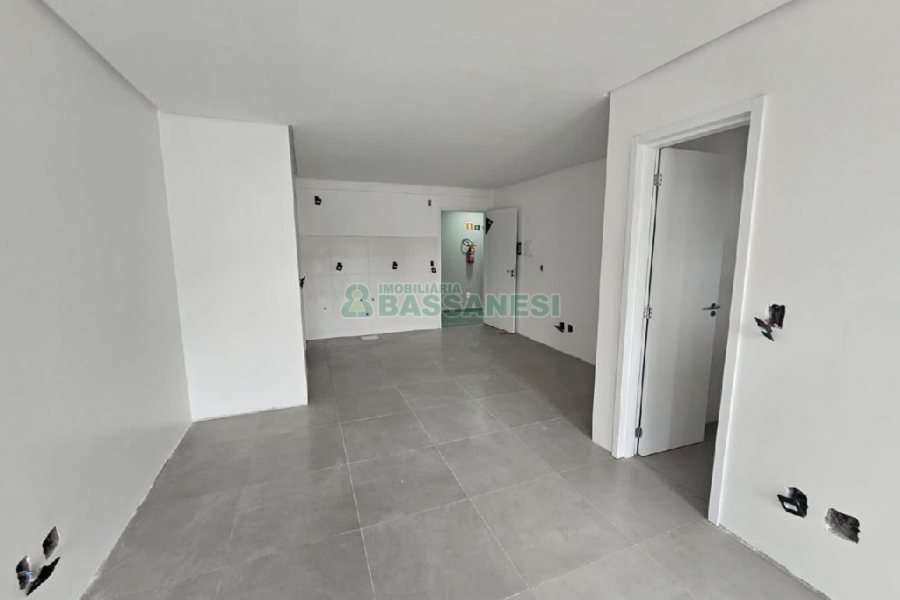 Apartamento com 42m², 1 dormitório, 1 vaga, no bairro Lourdes em Caxias do Sul para Alugar