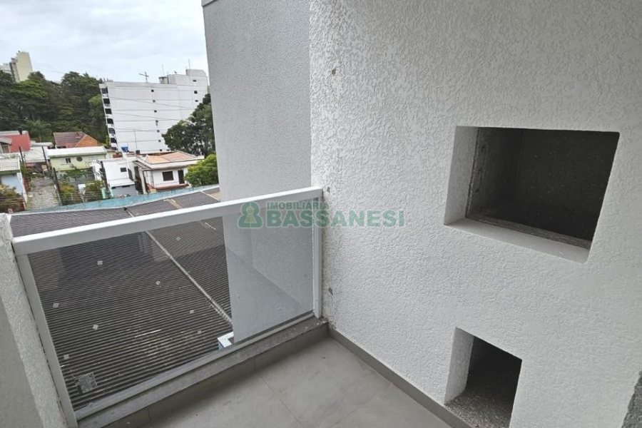 Apartamento com 42m², 1 dormitório, 1 vaga, no bairro Lourdes em Caxias do Sul para Alugar